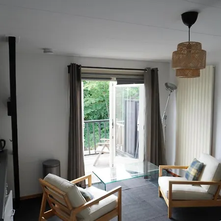 Flore, Studio's * Bergen aan Zee