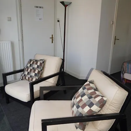 Apartment Flore, Studio's