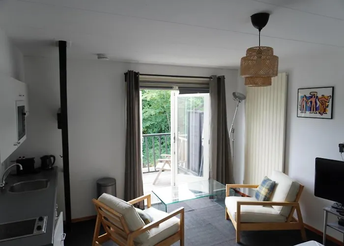 Flore, Studio's * Bergen aan Zee