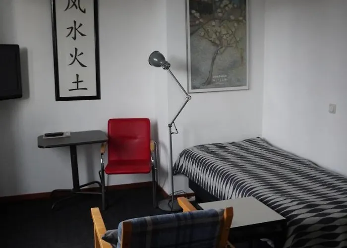 Flore, Studio's * Bergen aan Zee